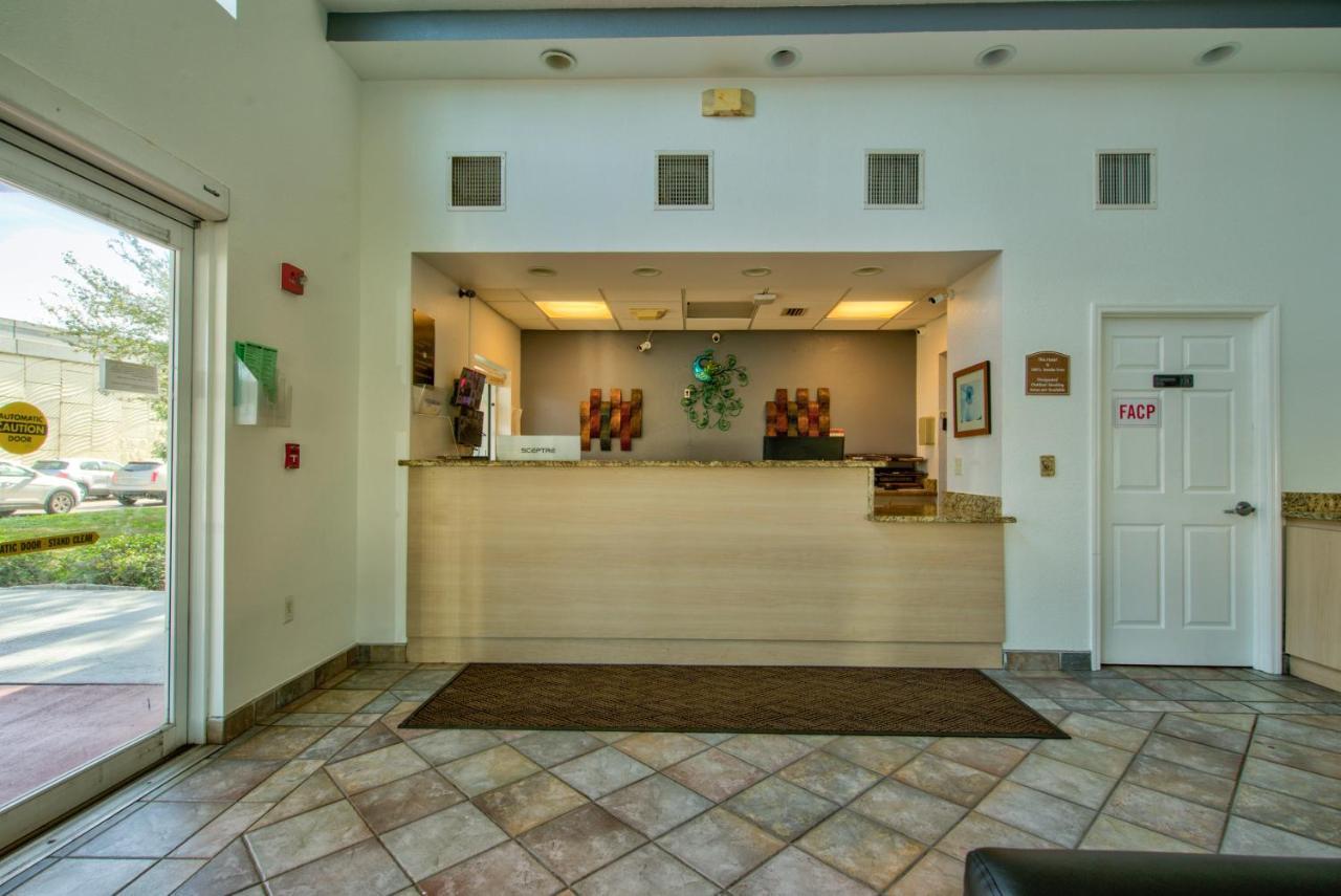 Clearwater Hotel Extérieur photo