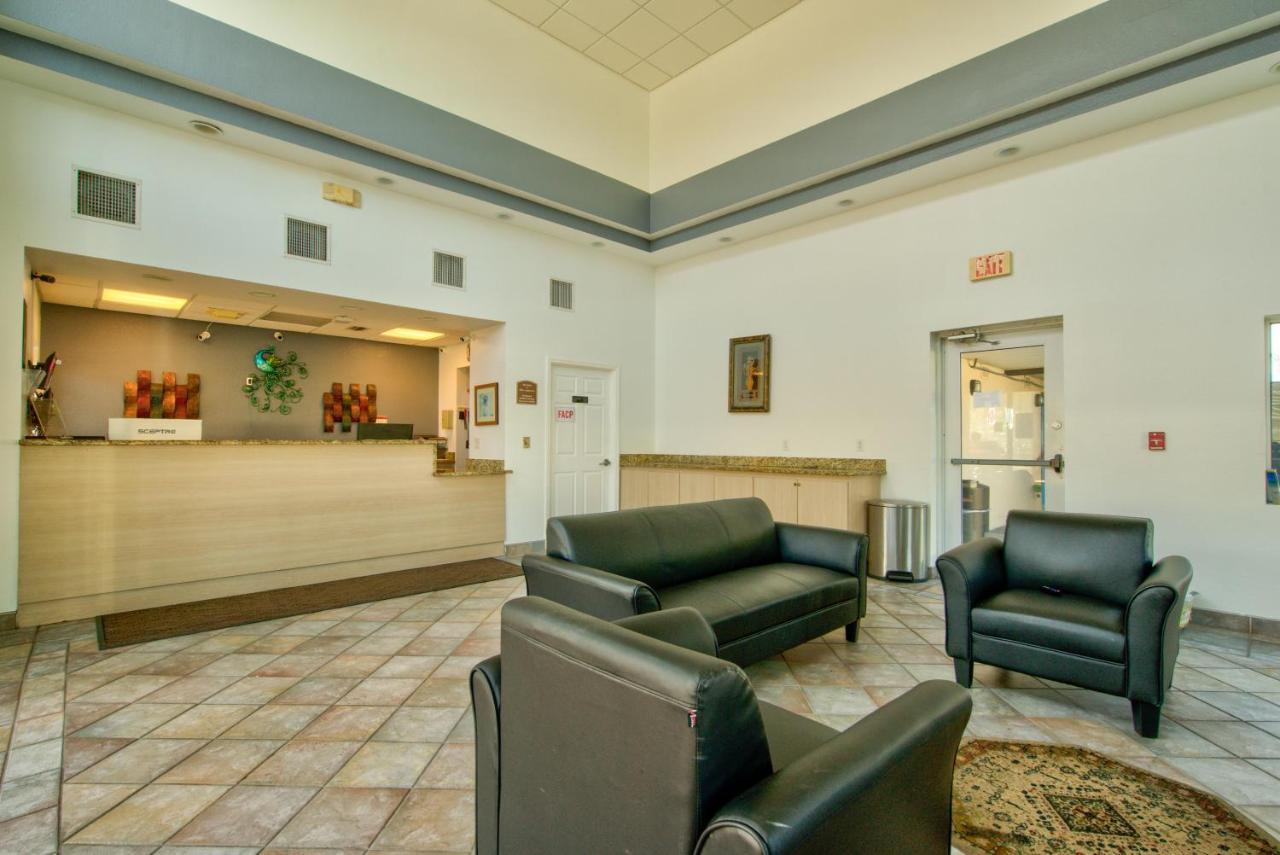 Clearwater Hotel Extérieur photo