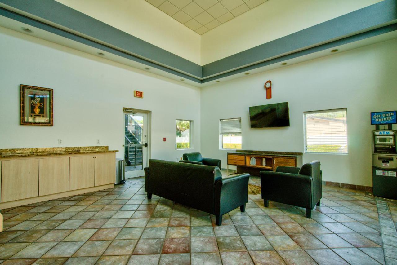 Clearwater Hotel Extérieur photo