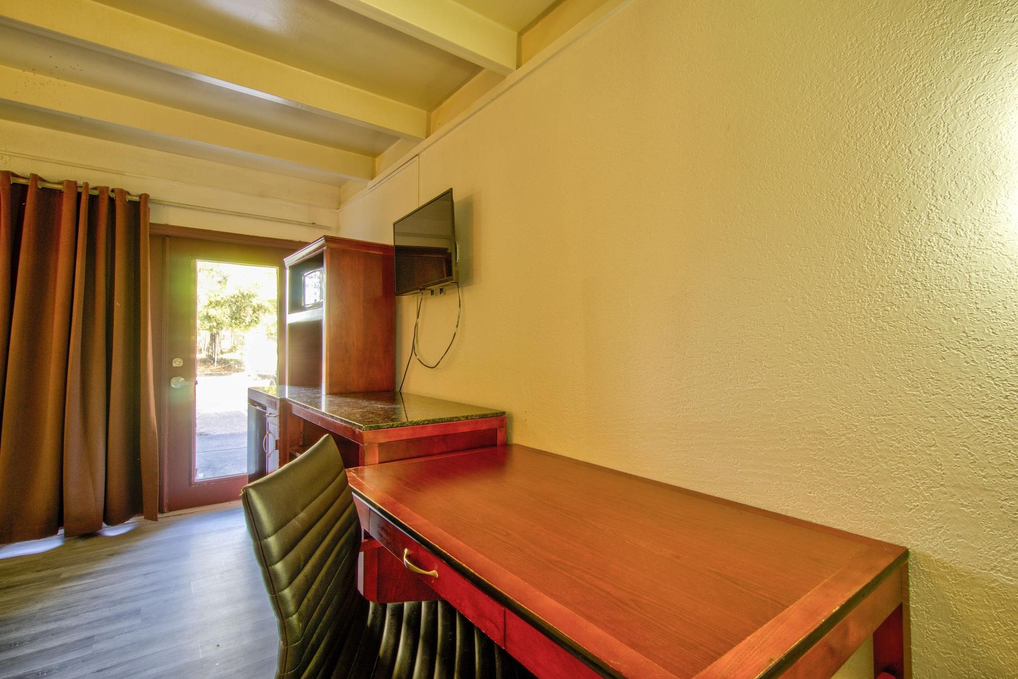 Clearwater Hotel Extérieur photo